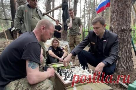 Российский шахматист Карякин едва не погиб в зоне СВО. Гроссмейстер попал в дорожно-транспортное происшествие в Херсонской области.