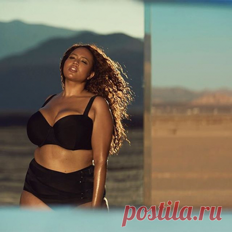 Купальники, которые предпочитают модели plus size