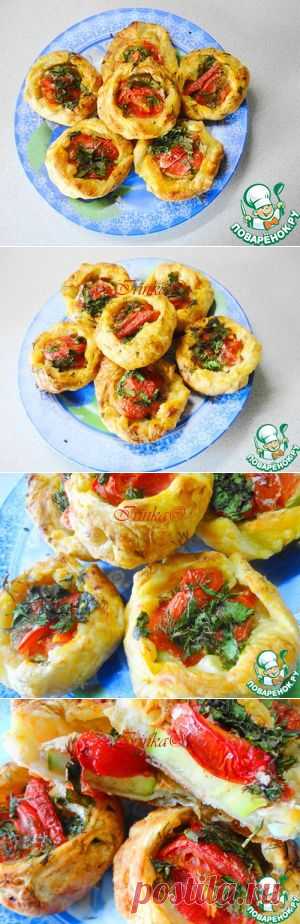 Ватрушки из слоеного теста с кабачками - кулинарный рецепт