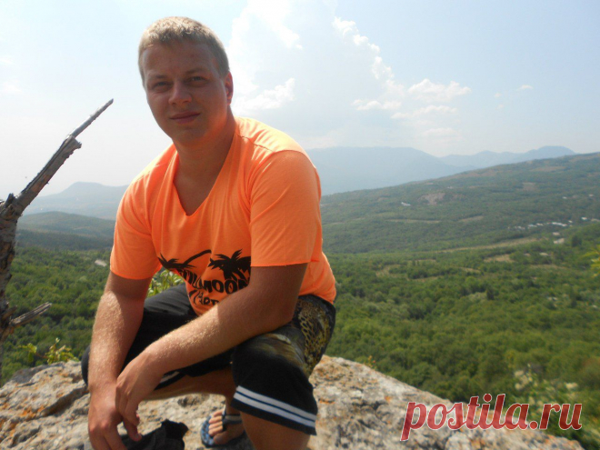 Роман Богданов