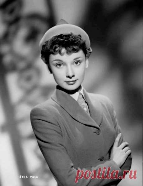 Audrey Hepburn Explore Tommy’s Mag.'s photos on Flickr. Tommy’s Mag. has uploaded 6150 photos to Flickr.