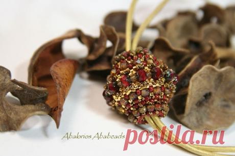 (77) Wilde1300.jpg (960×640) | Beading - Beaded Beads Ideas