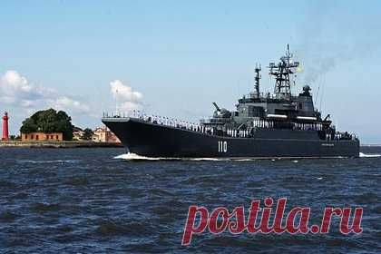 Появление дронов в небе Дании связали с российским военным кораблем