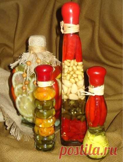 Декоративные бутылки с овощами