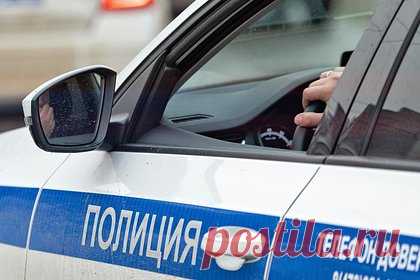 Россиянин напал с ножом на сожительницу и зарезал ее мать во время застолья. В Пермском крае 60-летний мужчина напал на сожительницу и ее 82-летнюю мать. Мужчина выпивал с подругой и ее семьей. Во время застолья они поссорились. Тогда фигурант схватил нож и вонзил в сердце матери сожительницы, а затем набросился на вторую потерпевшую. В результате пенсионерка скончалась.