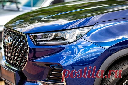 На заводе Volkswagen в Калуге захотели начать сборку китайского седана. На бывшем заводе Volkswagen в Калужской области начнут собирать автомобили китайского производителя Chery. Седаны Omoda S5 могут стать заменой Volkswagen Polo, который прежде выпускали на предприятии. При этом эту модель можно официально приобрести в России — ее стоимость составляет 2,16 миллиона рублей.