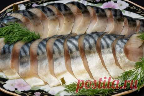 СКУМБРИЯ ПО-МУРМАНСКИ — СЕКРЕТ СЕВЕРНОГО ВКУСА
(Можно солить так любую жирную рыбу)