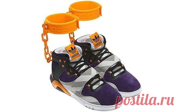 Власти США обвинили Adidas в оскорблении  / Занимательная реклама