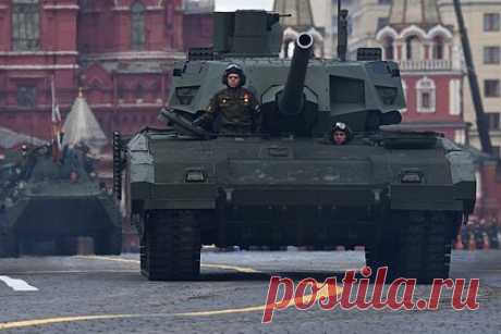 В США сравнили новый Abrams X и «Армату». Российский танк Т-14 «Армата» защищен лучше, чем американский Abrams X, пишет обозреватель американского издания 19FortyFive Брент Иствуд. Российская машина получила необитаемую башню, комплекс активной защиты «Афганит» и комплекс динамической защиты четвертого поколения «Малахит».