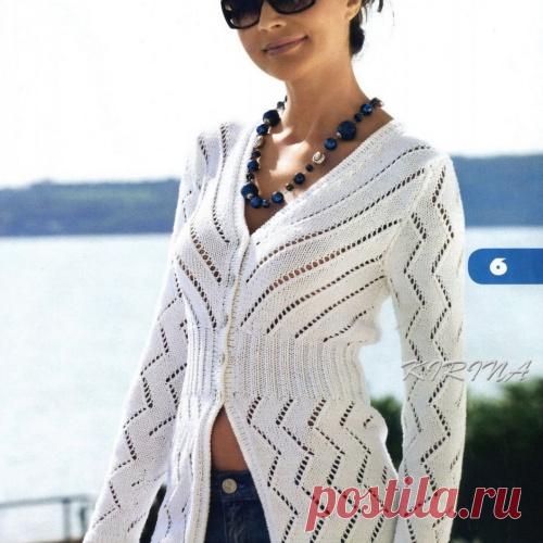 Стильный жакет спицами