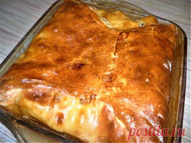 Свинина, запеченная в тесте. Это - не пирог! Мясо подается с гарниром, а 