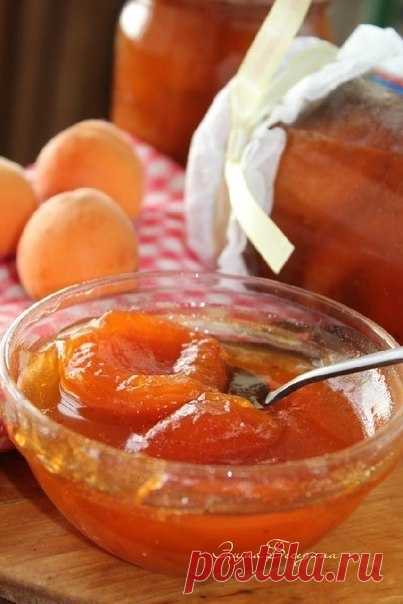Рецепты от наших участников

Варенье из абрикосов. 

Автор: Эмма Беседина

Рецепт: абрикосы 2 кг, сахар 2.6 кг, вода 600мл. 

Абрикосы вымыть, освободить от косточек и разделить на половинки. 

Складываем абрикосы в эмалированный или медный таз. 

Готовим сироп. 
Сахар залить водой и довести до кипения. Сахар должен полностью раствориться. 

Залить кипящим сиропом подготовленные абрикосы. 
оставить на 4 часа. 
Варить в 3 приема по 3-4 минуты с промежутками по 10-12 часов. ...