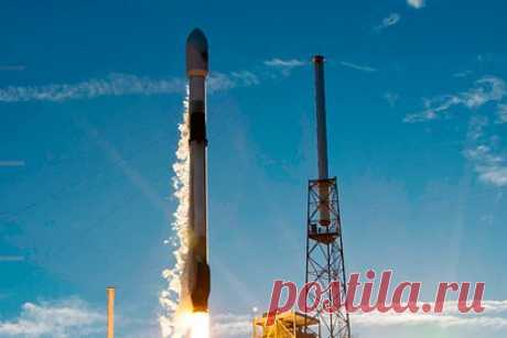 Ракета SpaceX стартовала в 300-й раз. Ракета Falcon 9 компании SpaceX стартовала 15 февраля 300-й раз. На это обратило внимание издание ArsTechnica. В ходе пуска, произведенного с базы Ванденберг, штат Калифорния, были выведены на орбиту спутники системы Starlink. Издание отмечает, что всего менее чем за 24 часа SpaceX удалось три раза запустить Falcon 9.