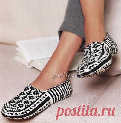 Тапочки жаккардовым узором. Описание вязания, схема - http://petelki.com.ua/1284-tapochki-zhakkardovym-uzorom-opisanie-vyazaniya-shema.html
