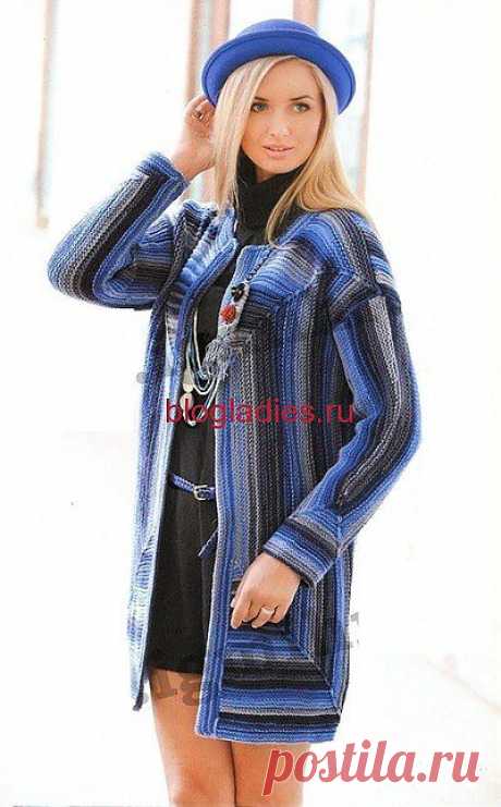 Необычный длинный жакет выполнен в технике пэчворк на спицах, из секционно-окрашенной пряжи. / Империя Дам