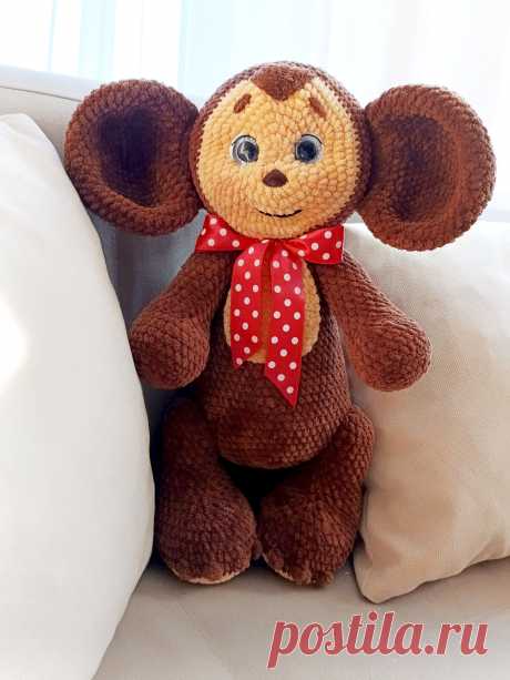 PDF Хочу Пушистика крючком. FREE crochet pattern; Аmigurumi toy patterns. Амигуруми схемы и описания на русском. Вязаные игрушки и поделки своими руками #amimore - большой Чебурашка из плюшевой пряжи, плюшевый Чебурашка из детского мультфильма Крокодил Гена и его друзья, персонаж из детского мультика из плюшевой пряжи.