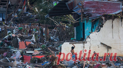 Reuters: на Филиппинах из-за тайфуна эвакуировали 100 тысяч человек. На Филиппинах из-за усиления тайфуна «Фунг-Вонг» эвакуированы около 100 тыс. человек. Читать далее