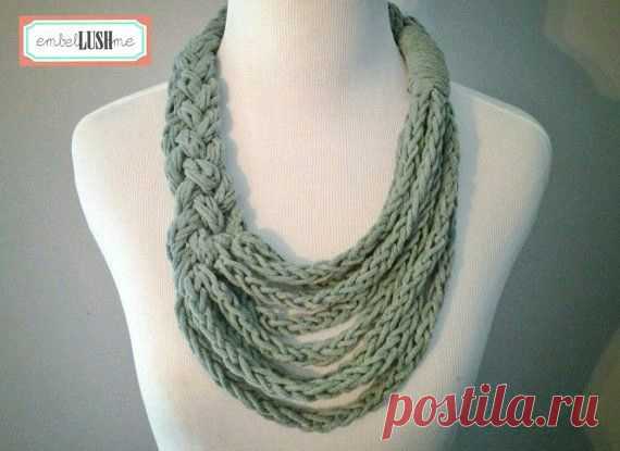 Bufanda gris                                                                                                                                                                                 More