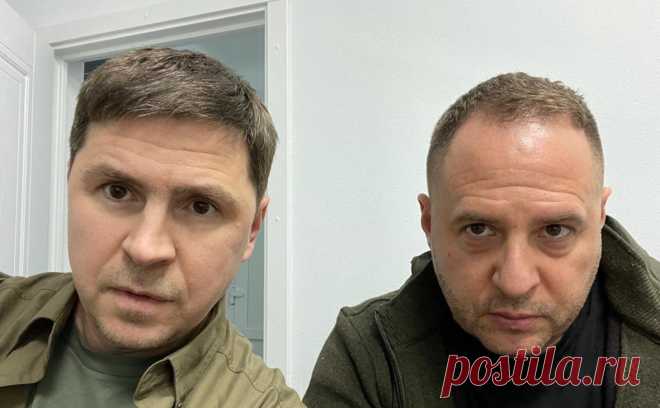 Россия и Украина сообщили о продолжении переговоров в видеоформате. Продолжение переговоров в видеоформате подтвердили советник руководителя офиса президента Украины и пресс-секретарь президента России. По информации украинской стороны, для этого были созданы специальные рабочие подгруппы