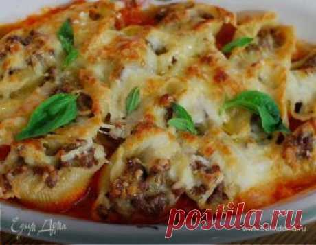 Фаршированные макароны под соусом бешамель