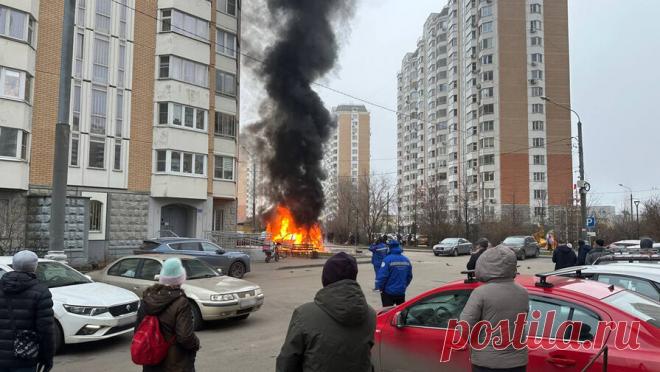 В Москве произошел еще один взрыв автомобиля. В Москве произошел второй за день взрыв автомобиля. Об этом сообщает Life со ссылкой на Telegram-канал SHOT. По информации журналистов, взрыв автомобиля Kia на проспекте Вернадского произошел около 17:00 мск. Предварительно, причиной стал ...