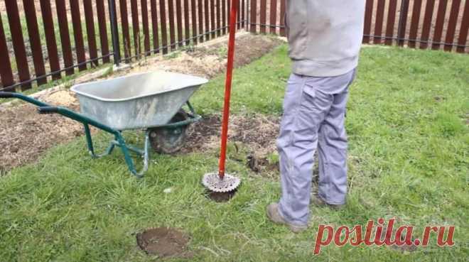 Ручной садовый бур из диска от мотокосы Сделать ручной садовый бур можно из подручных материалов — например, из диска от мотокосы. Из основных инструментов потребуется болгарка и сварка.Первым