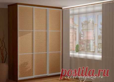 Шкаф купе 3-х дверный с ротангом на заказ в Москве: фото, бамбук, натуральные обои