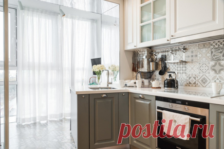 В гостях: Желтые двери и черные кошки на 33 метрах