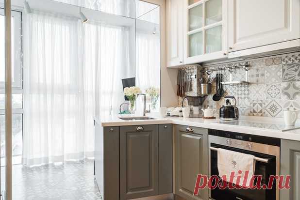 В гостях: Желтые двери и черные кошки на 33 метрах