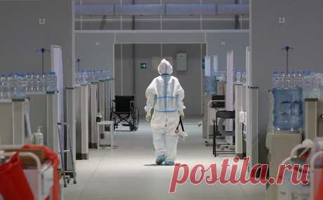 В России на долю штамма «омикрон» пришлось более 95% случаев COVID-19. На прошлой неделе доля штамма «омикрон» среди выявляемых случаев заражения коронавирусом в России составила 95%. На прежде доминировавший дельта-штамм пришлось чуть больше 4% случаев