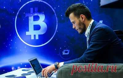 Стоимость биткойна обновила исторический максимум. Она превысила $72 тыс.