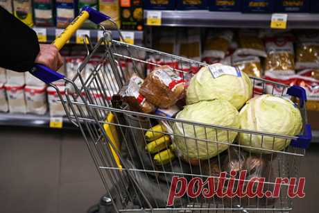 Производители продуктов нашли способ помочь россиянам пережить рост цен. Производители продуктов питания заявили, что борьба с высокими ценами всегда однополярна и малоэффективна, бороться необходимо с низкими доходами. Они убеждены, что в стране необходимо вводить продовольственные талоны, оказывая тем самым поддержку одновременно и населению, и производителю.