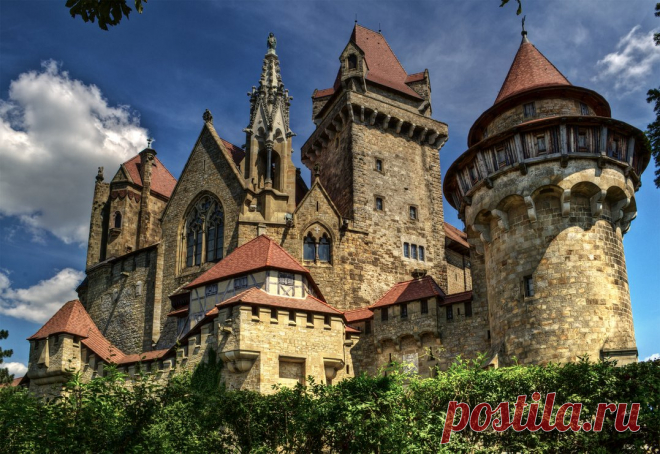Замки Австрии: Кройценштайн (Burg Kreuzenstein)