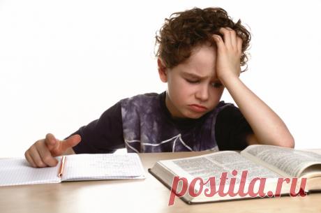 Прокрастинация у ребенка; Детская жизнь
Прокрастинация у ребенка причины появления и способы эффективной борьбы Прокрастинация сегодня достаточно известное понятие, которое часто используют в шутливом тоне. Зато, если вы заметили проявления прокрастинации у ребенка – это тревожный сигнал, требующий вашего внимания. Прокрастинация – это определение в психологии для обозначения склонности к откладыванию дел/решения проблем на потом. […]