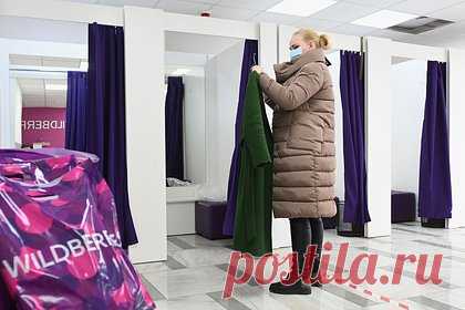 Глава Wildberries оценила идею о передаче бизнеса детям. Основательница маркетплейса Wildberries Татьяна Бакальчук пока не говорила с детьми о наследовании бизнеса. Предпринимательница заявила, что дети должны заниматься только интересными для них вещами. По словам Бакальчук, у них и без бизнеса получится что-то делать и приносить людям пользу.