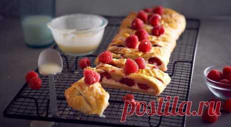 Плетенка с творогом и малиной