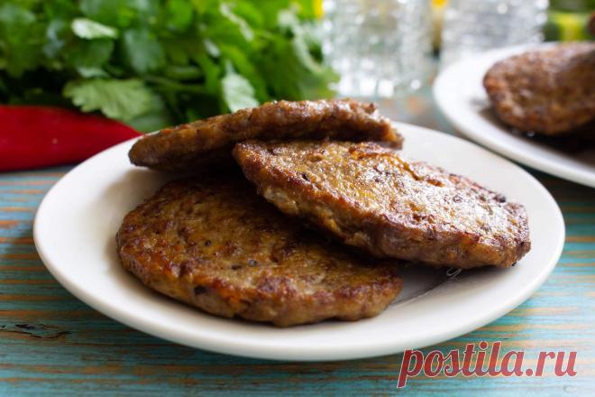 Нежные оладьи из куриной печени и овощей | Кухонный Сумбур | Пульс Mail.ru