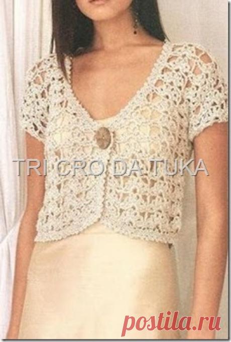 PARA QUALQUER OCASIÃO… Com um casaquinho em crochê de manguinhas curtas ideal para meia estação, ocêis estarão vestidas para qualquer ocasião…