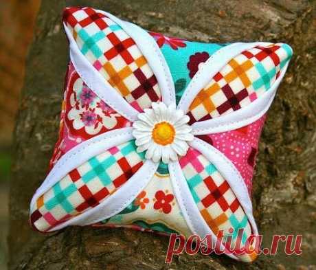 Пёстрая игольница: мастер-класс