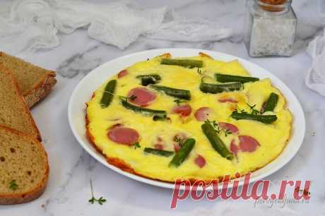 Омлет с сосисками и стручковой фасолью