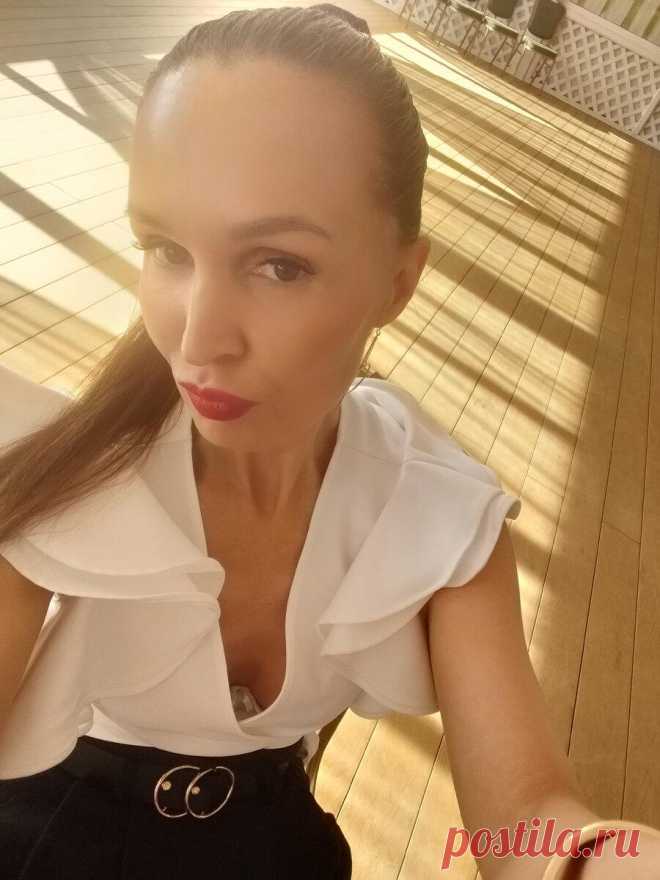 Что такое абсолютное принятие и любовь в действиях
В одной из своих недавних статей я писала о том, почему игнор всегда работает, однако не раскрыла понятие абсолютного принятия и любви. Иии по просьбе Ангелины и специально для нее публикую вот этот свой очередной шедевр. Ловите друзья. Абсолютное принятие и любовь человека таким, какой он есть, понятия не всегда четко определяемые.  Что стоит за […]
Читай дальше на сайте. Жми подробнее ➡