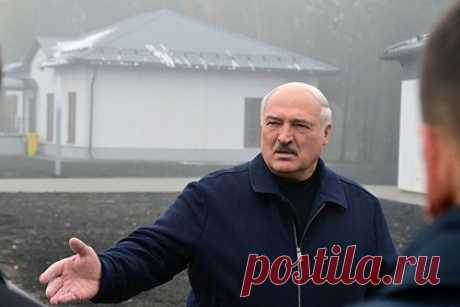 Лукашенко рассказал об отказе Польши от добрососедства. Варшава не ответила на предложение Минска о восстановлении добрососедства. Об этом рассказал президент Белоруссии Александр Лукашенко. При этом он заявил, что народ Польши «утер нос» своим политикам недостаточной явкой на национальном референдуме и массовым голосованием за оппозицию.