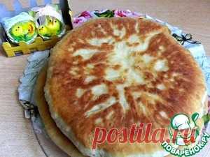 Быстрый сырный пирог на сковороде - кулинарный рецепт