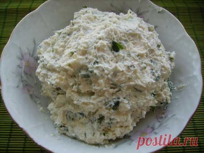 Легкая закуска из творога и сыра или быстрый паштет