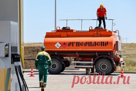 Продажу топлива запустили в Крыму на 99 заправках
