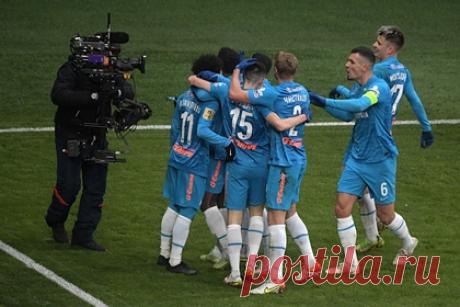 «Зенит» узнал соперника по стыковым матчам Лиги Европы. В швейцарском Ньоне впервые состоялась жеребьевка стыковых матчей Лиги Европы. В ней приняли участие 16 команд: восемь обладателей вторых мест и восемь обладателей третьих мест на групповом этапе Лиги чемпионов. Из российских клубов в жеребьевке участвовал «Зенит», соперником которого стал испанский «Бетис».