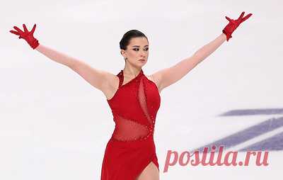 Фигуристка Валиева лидирует после короткой программы на чемпионате России. Второй идет Аделия Петросян, третье место занимает Софья Муравьева