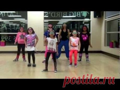 ▶ Zumbatomic class with Yana Canada - Gangnam Style dance workout - YouTube