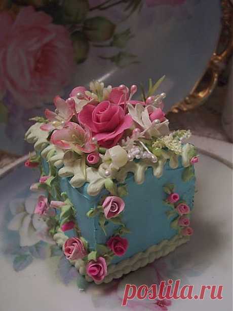Becky приколол(а) это к доске Cakes, cupcakes and Cookies