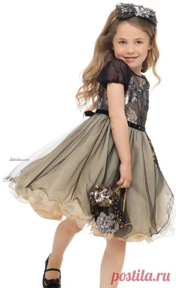 (1) Facebook